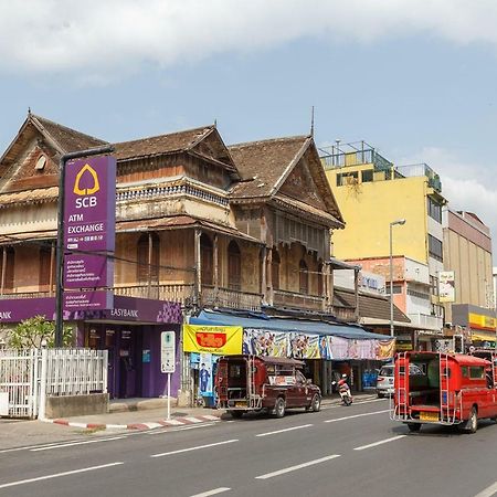 Yha Thapae Station Hostel Chiang Mai Ngoại thất bức ảnh