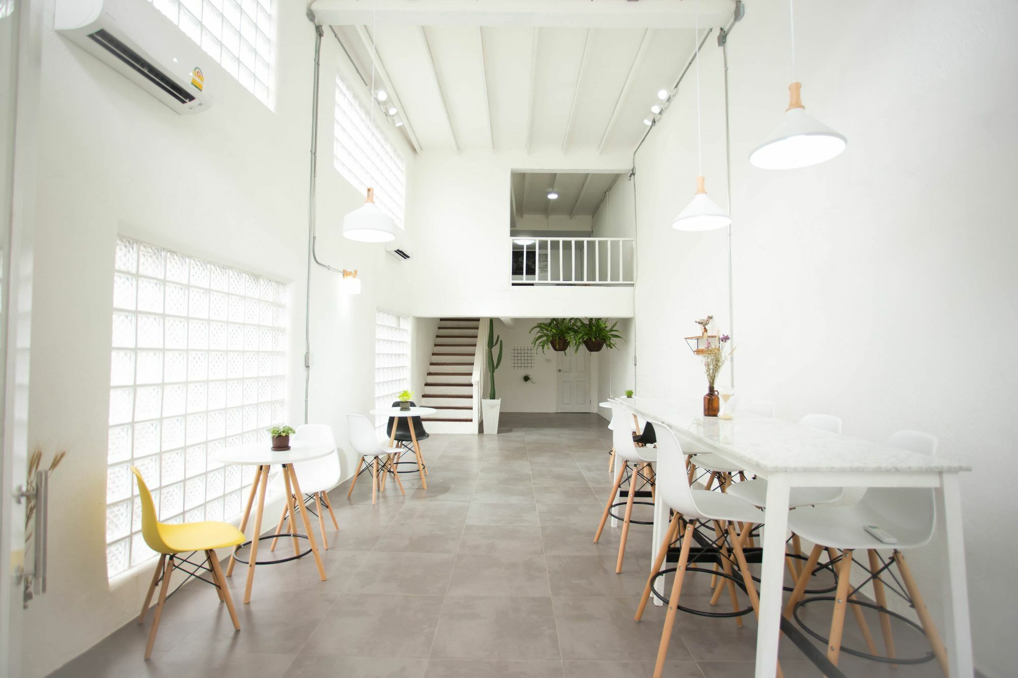 Yha Thapae Station Hostel Chiang Mai Ngoại thất bức ảnh