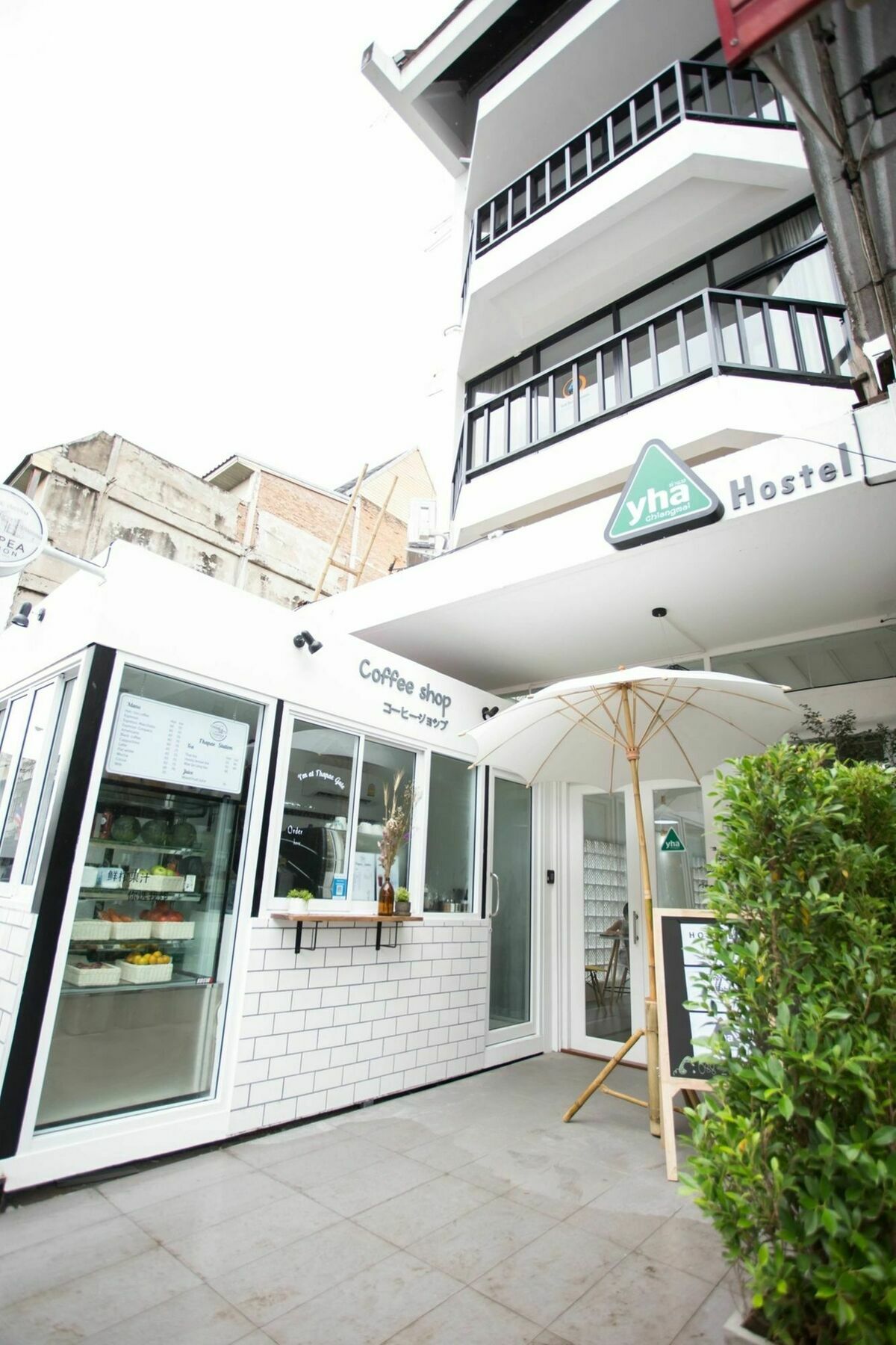 Yha Thapae Station Hostel Chiang Mai Ngoại thất bức ảnh