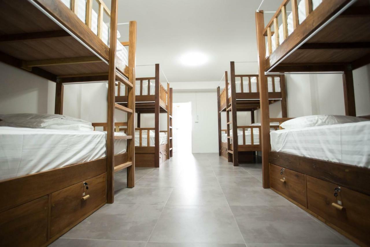 Yha Thapae Station Hostel Chiang Mai Ngoại thất bức ảnh