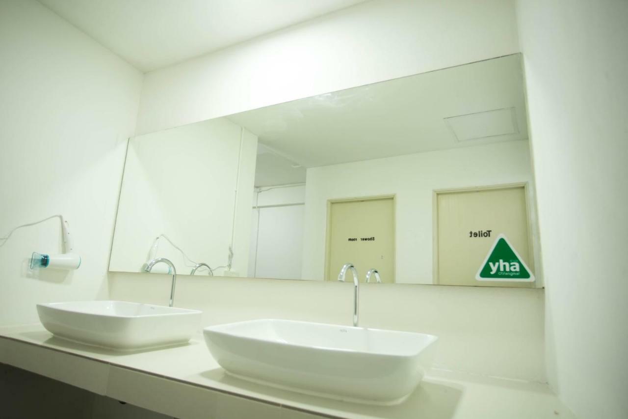 Yha Thapae Station Hostel Chiang Mai Ngoại thất bức ảnh