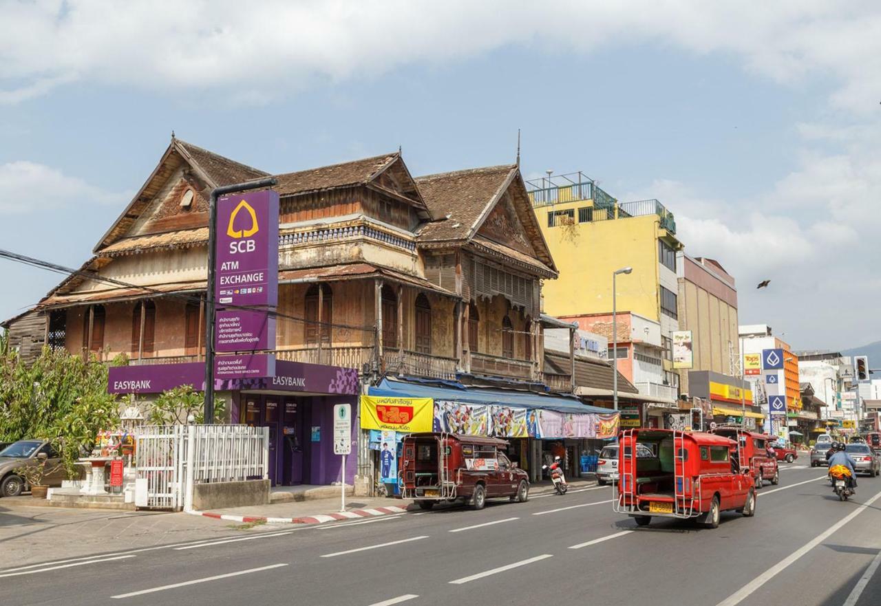 Yha Thapae Station Hostel Chiang Mai Ngoại thất bức ảnh